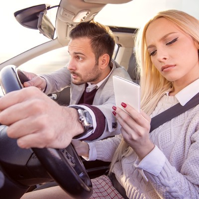 Tip of the Week: 4 Life-Saving Alternatives to Driving While Distracted